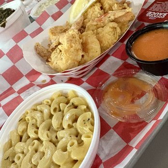 Big Fish Bar and Grill - Shrimp that yummy sauce and Mac n chez - Seafood Near Me - Kansas City, Kansas