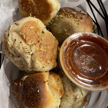 Cafe SiTALY - Garlic knots - Pizza Near Me - Wilmington, Delaware