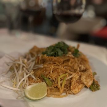 98 Asian Bistro - Thai Near Me - High Point, North Carolina