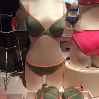 White Marsh Mall - Victoria Secret - Shopping Centers Near Me - Baltimore, Maryland