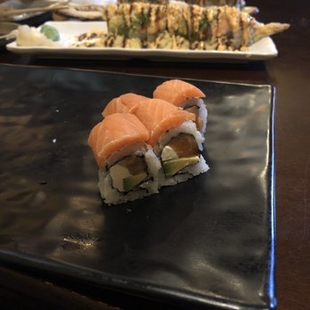 Izmi Sushi Bar - Sushi Bars Near Me - Santa Fe, New Mexico