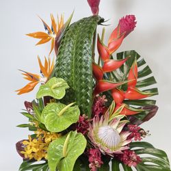 Maverick Events - Aloha in full bloom