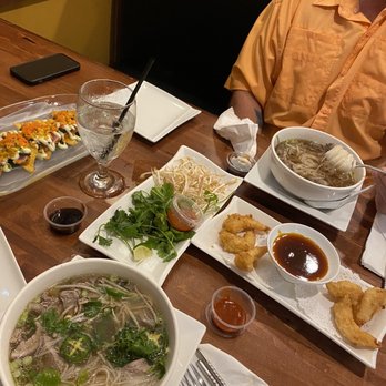 Fuji Sushi House - That seared tuna!!!!! The pho! The shrimp!! - Japanese Near Me - Biloxi, Mississippi