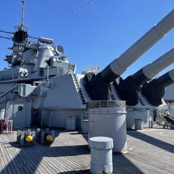 USS Wisconsin BB-64 - The big guns - Historical Tours Near Me - Norfolk, Virginia USS Wisconsin BB-64 - The big guns - Historical Tours Near Me - Norfolk, Virginia