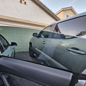 979 Tint - Once again laser cut tint fully covering the window - Vehicle Wraps Near Me - Las Vegas, Nevada 979 Tint - Once again laser cut tint fully covering the window - Vehicle Wraps Near Me - Las Vegas, Nevada