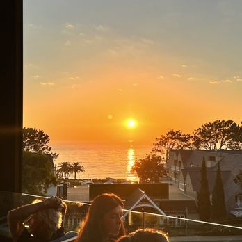 Monarch Ocean Pub - Daily sunset here is amazing - Gastropubs Near Me - Del Mar, California