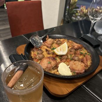 El Cielo - Signature drink and paella - Tapas Bars Near Me - Honolulu, Hawaii