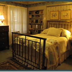 Crone's Cobblestone Cottage Bed & Breakfast - Eaton Room.