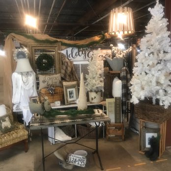 Twin Deer Antique Mall & Design - Antiques Near Me - High Point, North Carolina