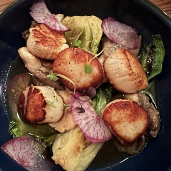 Laura Lee's - Seared Scallops - New American Near Me - Richmond, Virginia Laura Lee's - Seared Scallops - New American Near Me - Richmond, Virginia