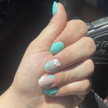 Lamour Nail & Spa - Nail Salons Near Me - Louisville, Kentucky
