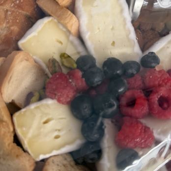Honeyleaf Platters - mold growing on cheese and soft fruit - Specialty Food Near Me - Arlington, Virginia
