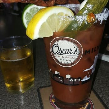 Oscar's Pub & Grill - New American Near Me - Milwaukee, Wisconsin