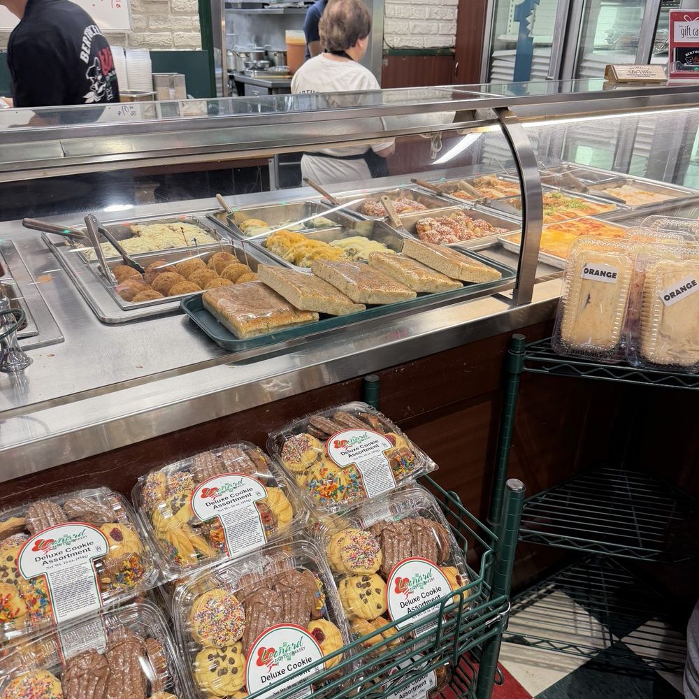 Bertucelli's La Villa - Hot food choices - Sandwiches Near Me - San Jose, California