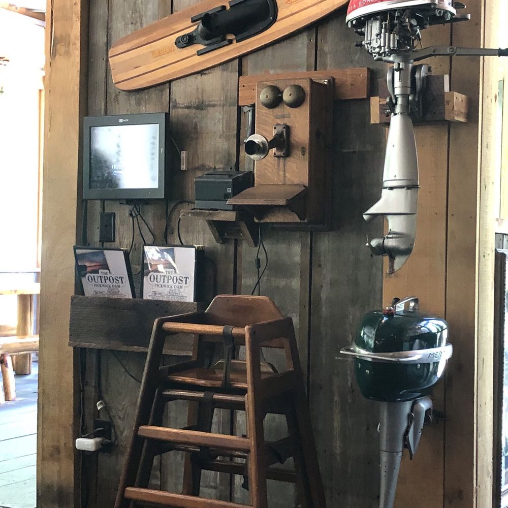 Tin Lizzie Cafe - Inside - Southern Near Me - West Point, Mississippi Tin Lizzie Cafe - Inside - Southern Near Me - West Point, Mississippi