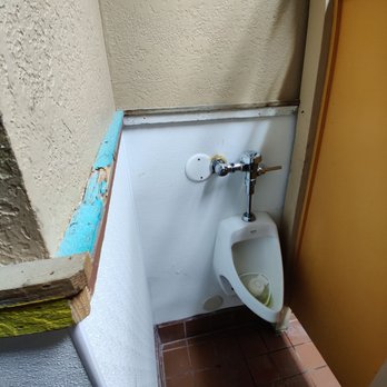Dos Arroyos Comida Casera - Decay, urinal candy.....and neglect. - Mexican Near Me - Richardson, Texas Dos Arroyos Comida Casera - Decay, urinal candy.....and neglect. - Mexican Near Me - Richardson, Texas
