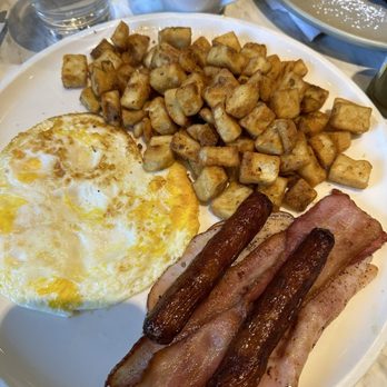 Evviva Breakfast & Lunch - Bacon, Sausages, Ham and Eggs - Breakfast & Brunch Near Me - Toronto, Ontario Evviva Breakfast & Lunch - Bacon, Sausages, Ham and Eggs - Breakfast & Brunch Near Me - Toronto, Ontario