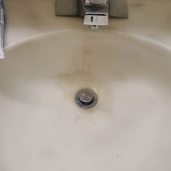 Days Inn - Dirty sink - Hotels Near Me - Lebanon, Pennsylvania Days Inn - Dirty sink - Hotels Near Me - Lebanon, Pennsylvania