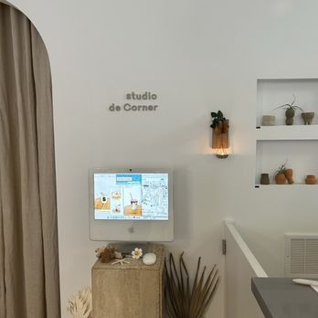 Studio De Corner - decor - Cafes Near Me - Markham, Ontario