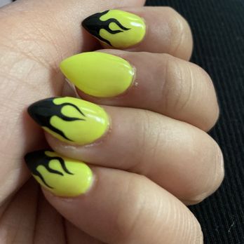Sadinday Nail Spa - Torn up cuticles on my middle and ring fingers. - Nail Salons Near Me - Brooklyn, New York