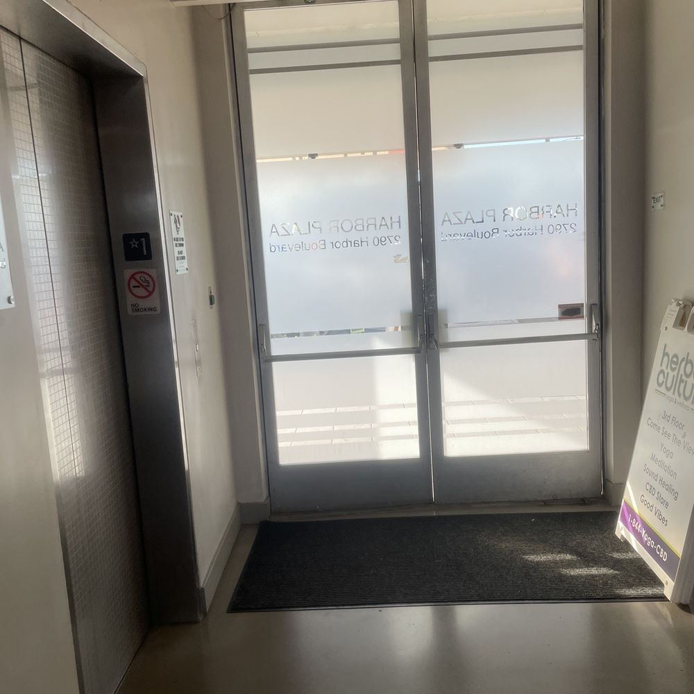 WellnessMart, MD - Inside hallway - Laboratory Testing Near Me - Costa Mesa, California WellnessMart, MD - Inside hallway - Laboratory Testing Near Me - Costa Mesa, California