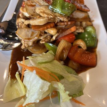 Maple Thai Cuisine - Chicken Stir Fried Cashew Nuts - Thai Near Me - Langley Township, British Columbia Maple Thai Cuisine - Chicken Stir Fried Cashew Nuts - Thai Near Me - Langley Township, British Columbia