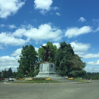 Washington State Capitol - Coolest monument at the roundabout - Landmarks & Historical Buildings Near Me - Olympia, Washington Washington State Capitol - Coolest monument at the roundabout - Landmarks & Historical Buildings Near Me - Olympia, Washington