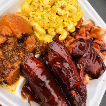Rosako's Restaurant - Links & Turkey Tips with Yams & Mac N Cheese - Soul Food Near Me - Bedford, Texas