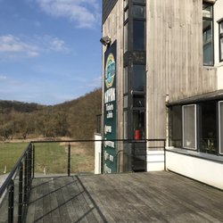 Lpm2 Sporthotel - Tweesterren sporthotel met meerpersoonskamers! Toplocatie vlakbij Durbuy! Vele wandel- en fietsroutes.