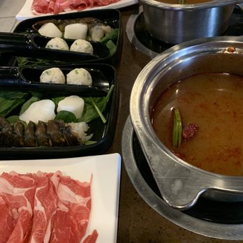 Round N Round Pot - Sliced lamb and lobster, fish balls and scallops. - Hot Pot Near Me - Brisbane, California
