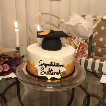 Courtney's Bakery - Graduation cake - Bakeries Near Me - Fort Wayne, Indiana