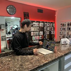 Repair Lab - Trenton demoing and explaining :)