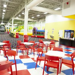 Jump!Zone Crystal Lake - Cafe seating area