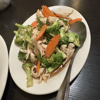 Real Thai Kitchen - 36. Broccoli with chicken - Thai Near Me - Santa Cruz, California