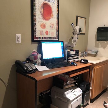 Laurelwood Optometry - An eye exam room - Optometrists Near Me - San Mateo, California