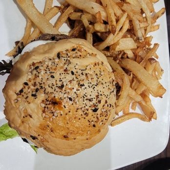 Local Goat - Burger fries - New American Near Me - Pigeon Forge, Tennessee