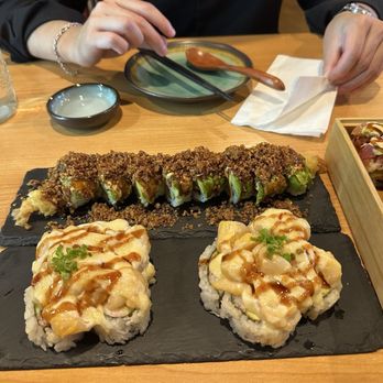 Oh Baby Sushi - Baked baby scallop roll and walnut prawn roll - Vegetarian Near Me - Sunnyvale, California Oh Baby Sushi - Baked baby scallop roll and walnut prawn roll - Vegetarian Near Me - Sunnyvale, California