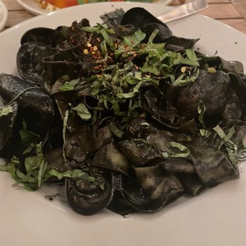 Fig Tree - Pappardelle Tinto - Cafes Near Me - Los Angeles, California Fig Tree - Pappardelle Tinto - Cafes Near Me - Los Angeles, California