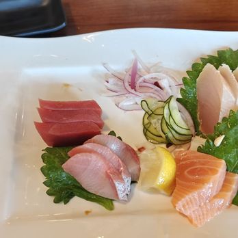 EAT'S SUSHI - Large sashimi platter - Sushi Bars Near Me - Costa Mesa, California