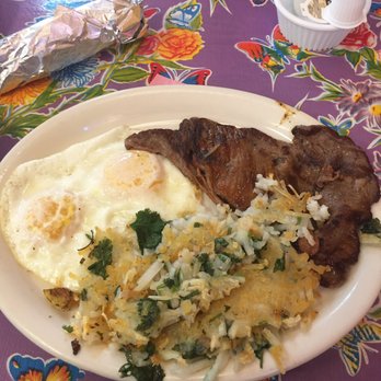 El Rio Verde - Bistec, eggs and potatoes verde at El Rio Verde. - Mexican Near Me - Tulsa, Oklahoma El Rio Verde - Bistec, eggs and potatoes verde at El Rio Verde. - Mexican Near Me - Tulsa, Oklahoma