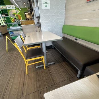 Subway - Lobby - Sandwiches Near Me - Orlando, Florida Subway - Lobby - Sandwiches Near Me - Orlando, Florida