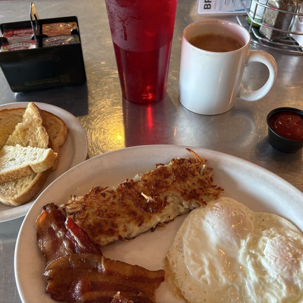 "Aunt Linda" 2 eggs, bacon, hash browns and toast!