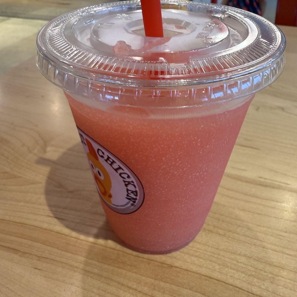 Dave's Hot Chicken - Frozen Minute Maid Strawberry Lemonade - Chicken Shop Near Me - Boynton Beach, Florida