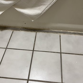Sweetwater Inn - Bathroom - Hotels Near Me - Sweetwater, Texas Sweetwater Inn - Bathroom - Hotels Near Me - Sweetwater, Texas