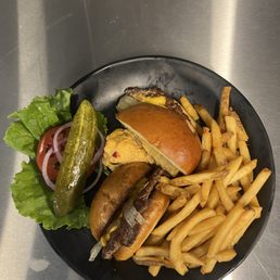 Oopsie Daisy Pimento Burger