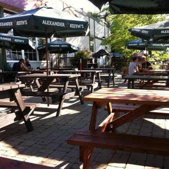 Keating Channel Pub & Grill - tables and umbrellas - Pubs Near Me - Toronto, Ontario Keating Channel Pub & Grill - tables and umbrellas - Pubs Near Me - Toronto, Ontario