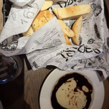 Parisi - Bread basket on the house - Italian Near Me - Denver, Colorado