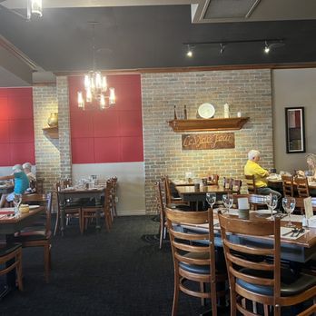 Le Vieux Four - Seating area - Pizza Near Me - Mont-Tremblant, Quebec