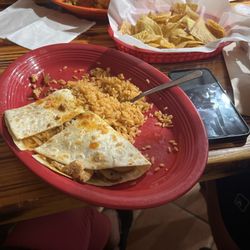 Fernando's - Chicken quesadillas  Fajita salad
