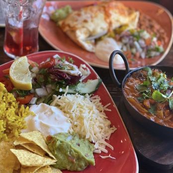 Buffalo - chilli con carne and burrito - American Near Me - London, XGL Buffalo - chilli con carne and burrito - American Near Me - London, XGL